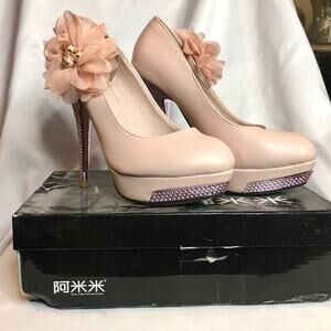 Rhinestone Heel Platform Pumps